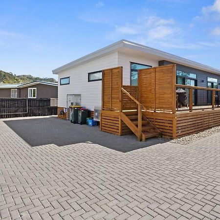 Another On Leo Waihi Kültér fotó
